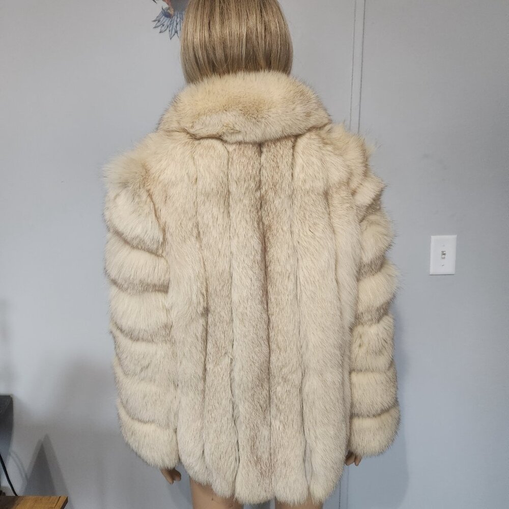 #734 Small fox fur coat - Picture 2 of 4